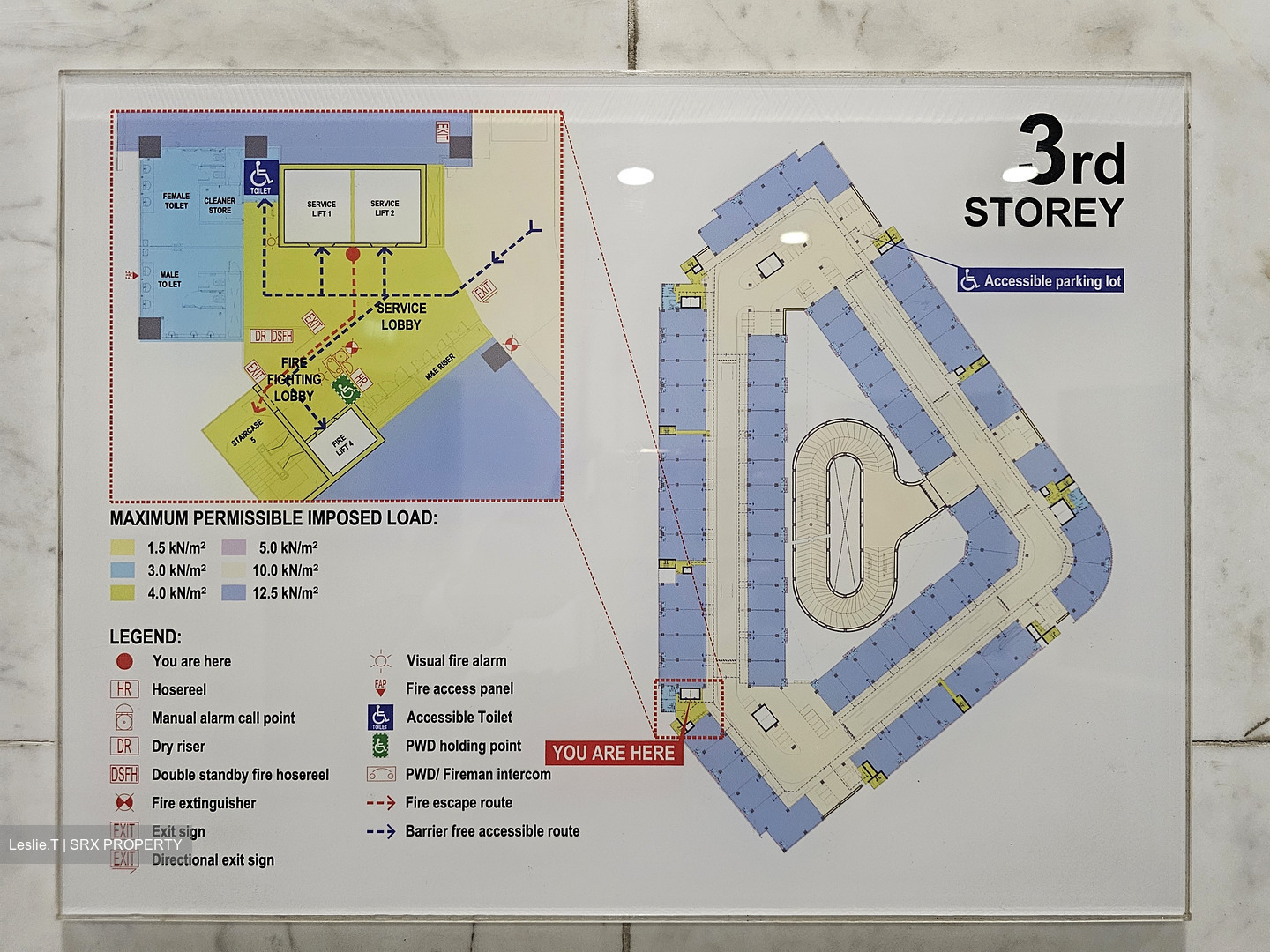 Carros Centre (D25), Factory #484324131